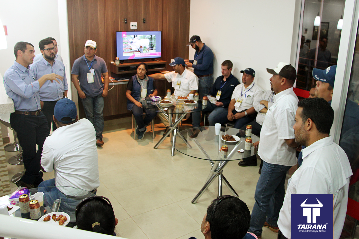 Grupo Semex recebe comitiva de criadores latinos durante 84ª Expozebu